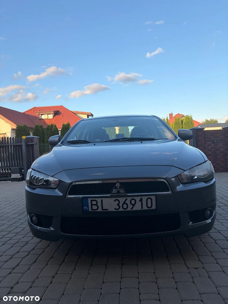 Mitsubishi Lancer - 2