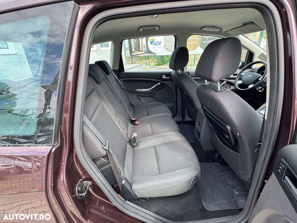 Ford C-Max - 28