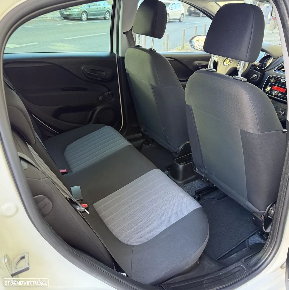 Fiat Punto 1.2 Lounge S&S - 20