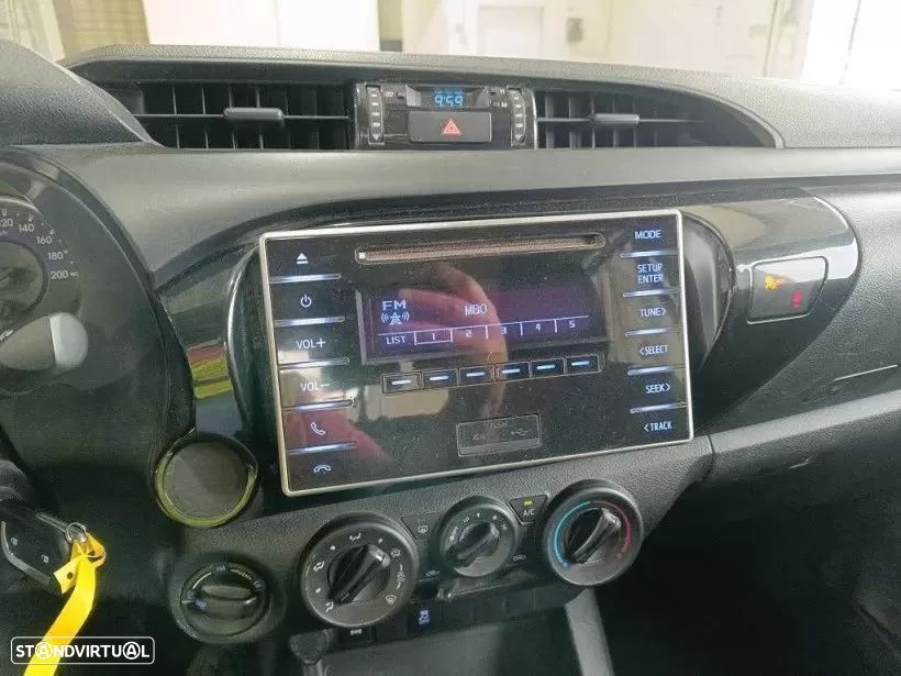 Toyota Hilux 2.4 D-4D 4WD Tracker - 6