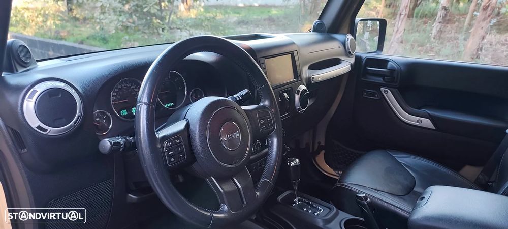 Jeep Wrangler - 14