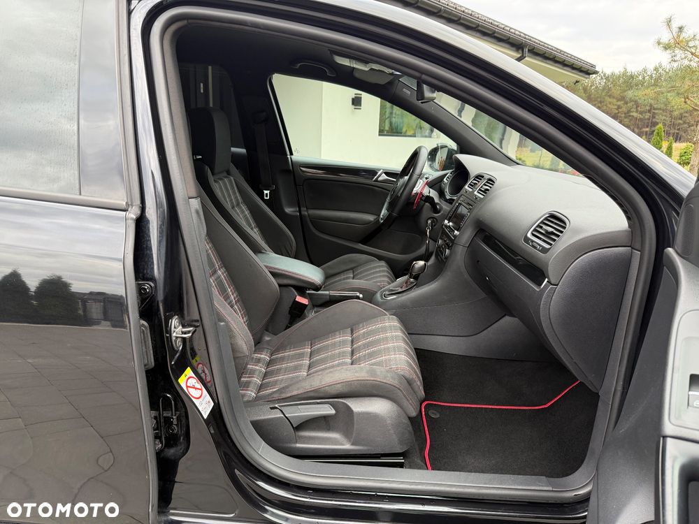 Volkswagen Golf VI 2.0 TSI GTI DSG - 18