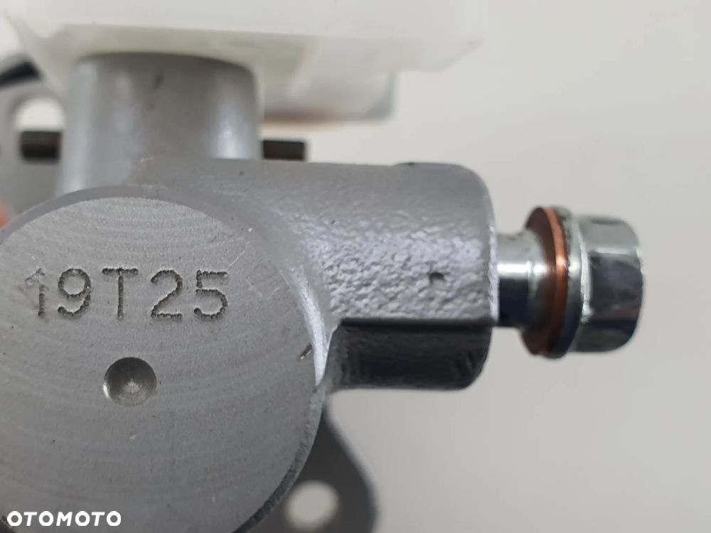 POMPA HAMULCOWA ZBIORNICZEK CZUJNIK  CAN AM RYKER - 10