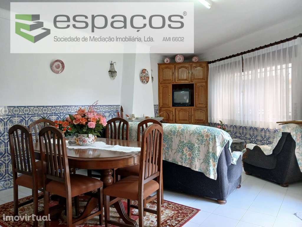 Moradia em aldeia na Serra do Moradal. - Grande imagem: 3/19