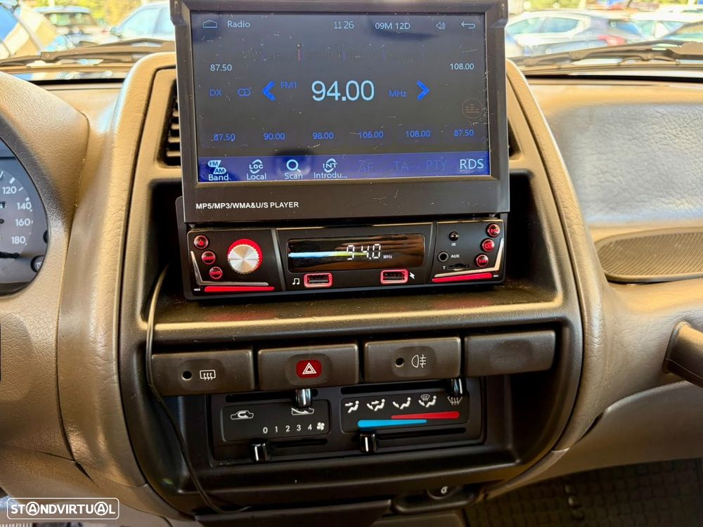 Nissan Terrano II 2.7 LX - 18