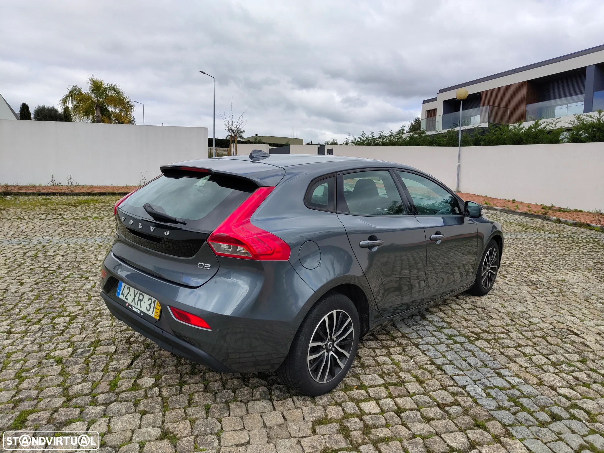 Volvo V40 1.6 D2 Kinetic - 4