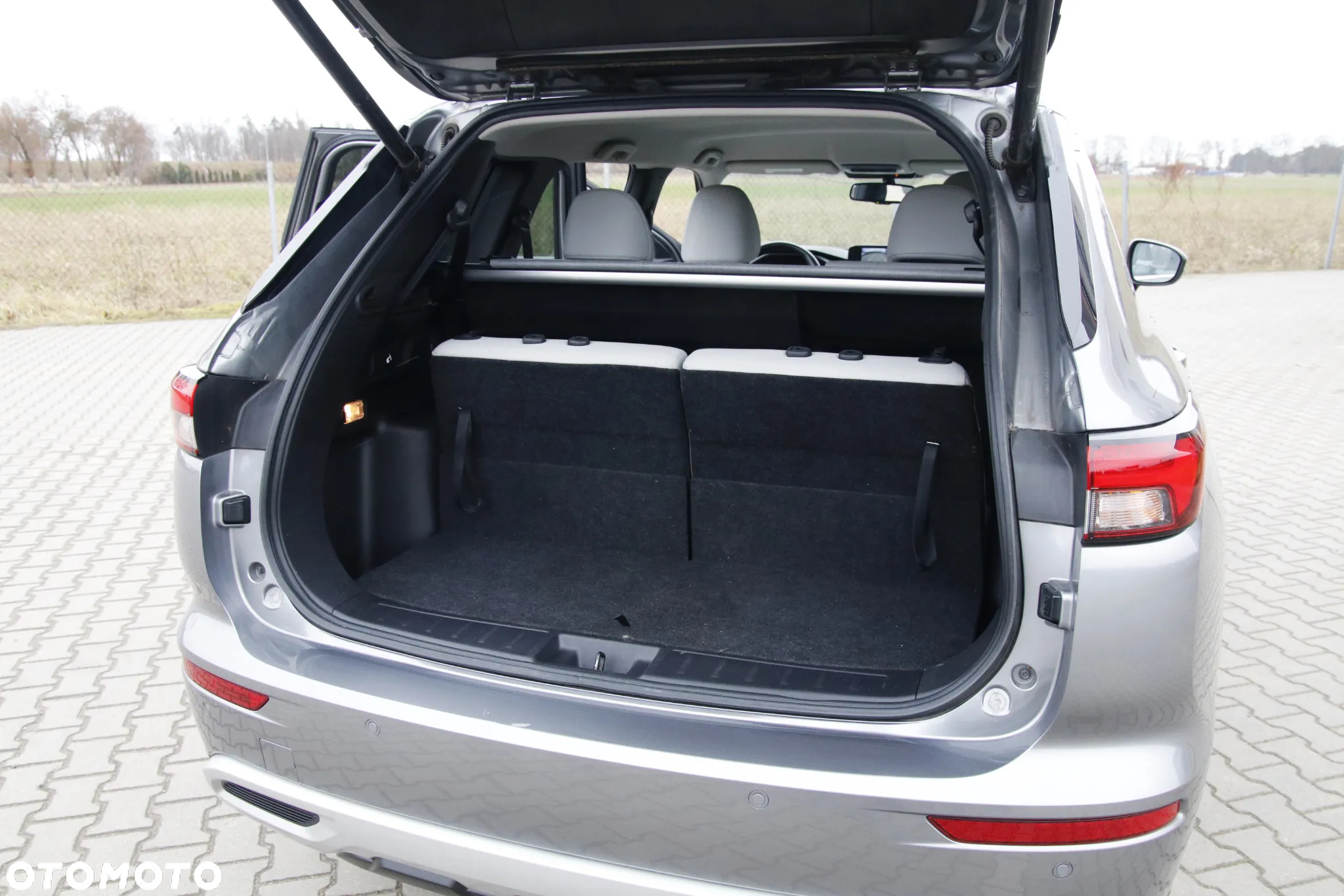 Mitsubishi Outlander - 18
