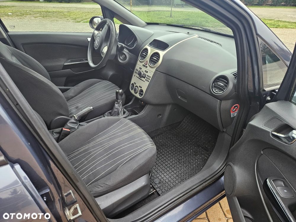 Opel Corsa 1.2 16V Essentia - 7