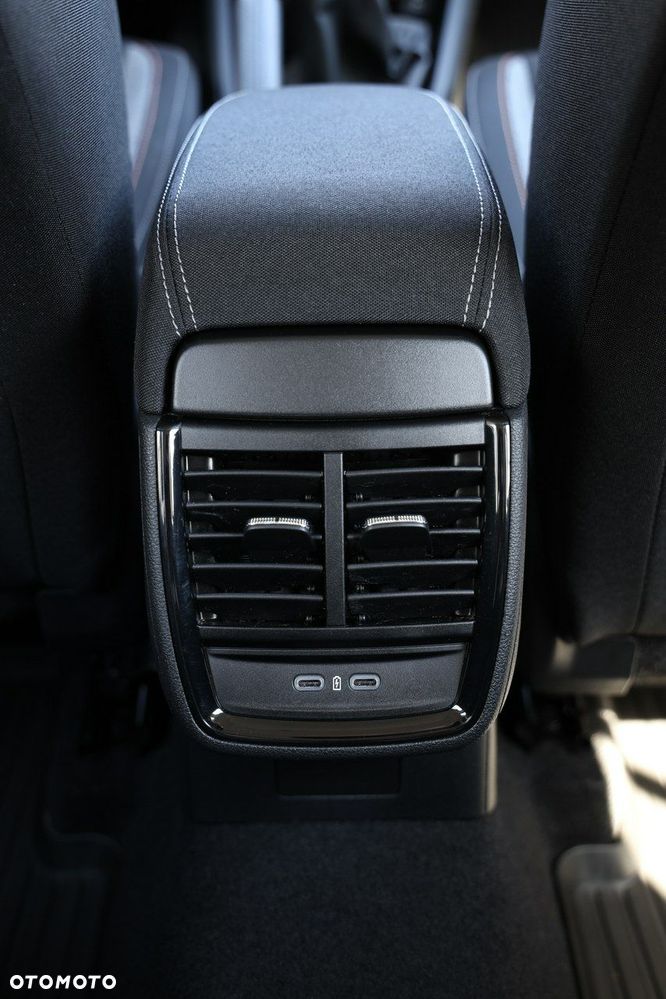 Skoda Kamiq 1.0 TSI Selection - 29