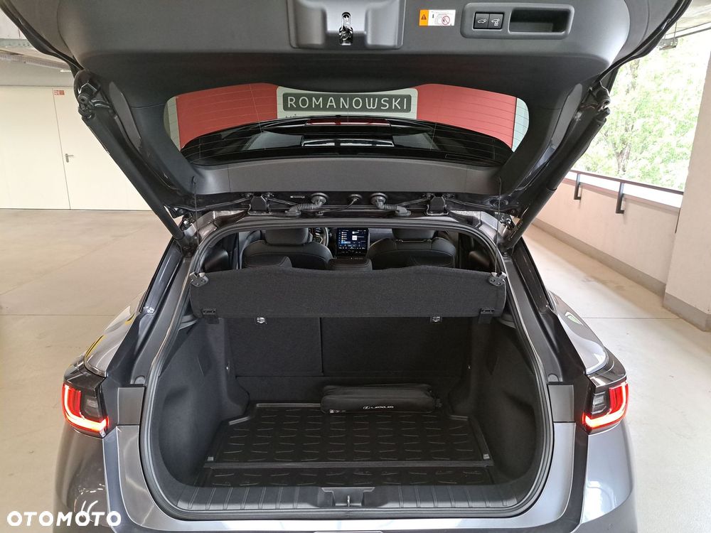Lexus LBX 1.5 Hybrid Cool - 14