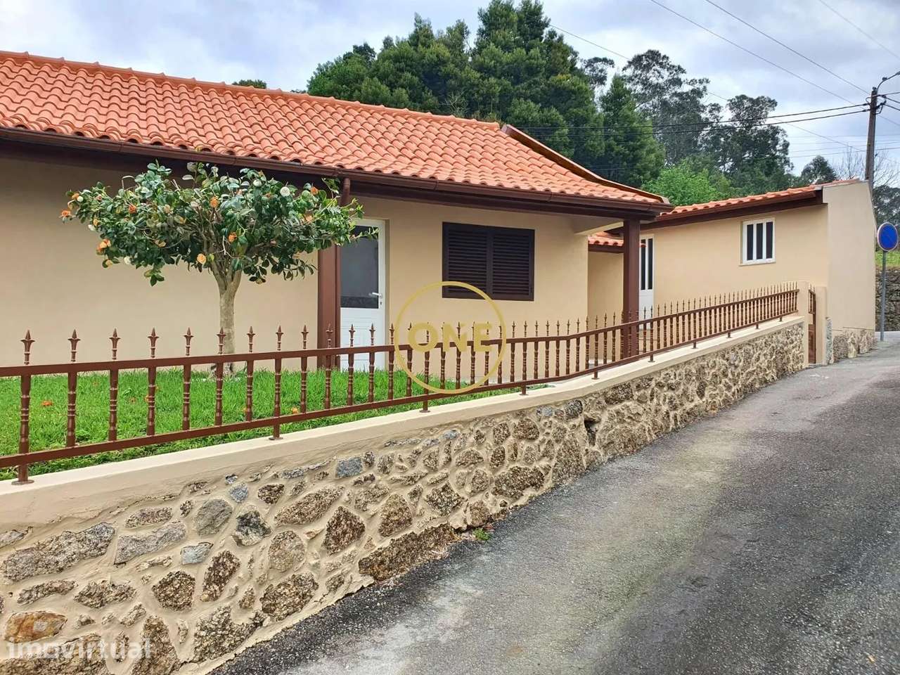 MORADIA TÉRREA T2 TOTALMENTE REMODELADA - Grande imagem: 2/29