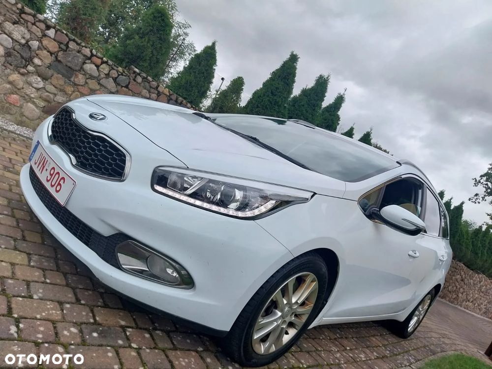 Kia Ceed - 35