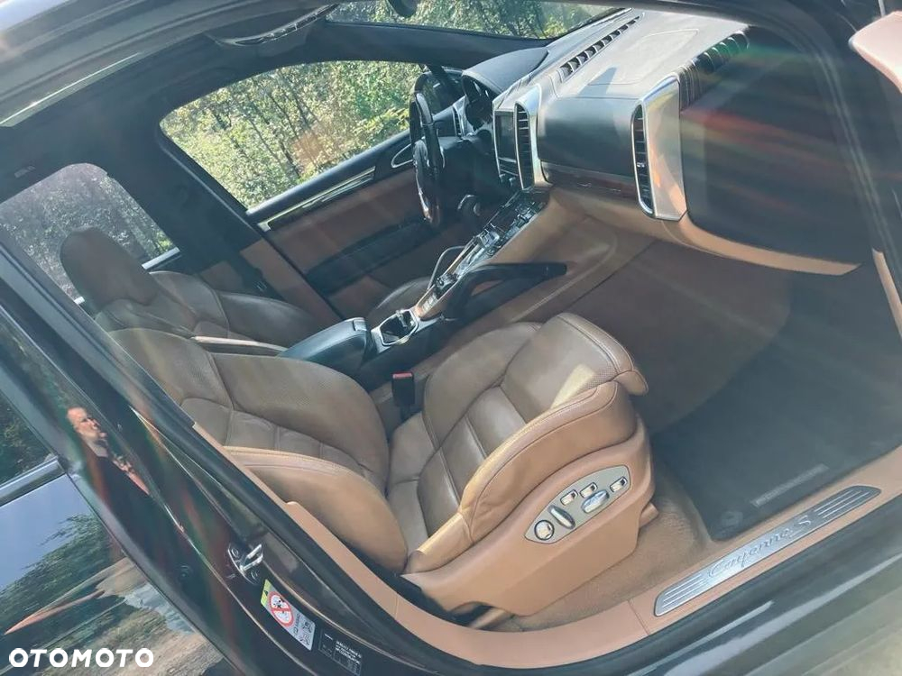 Porsche Cayenne S - 11
