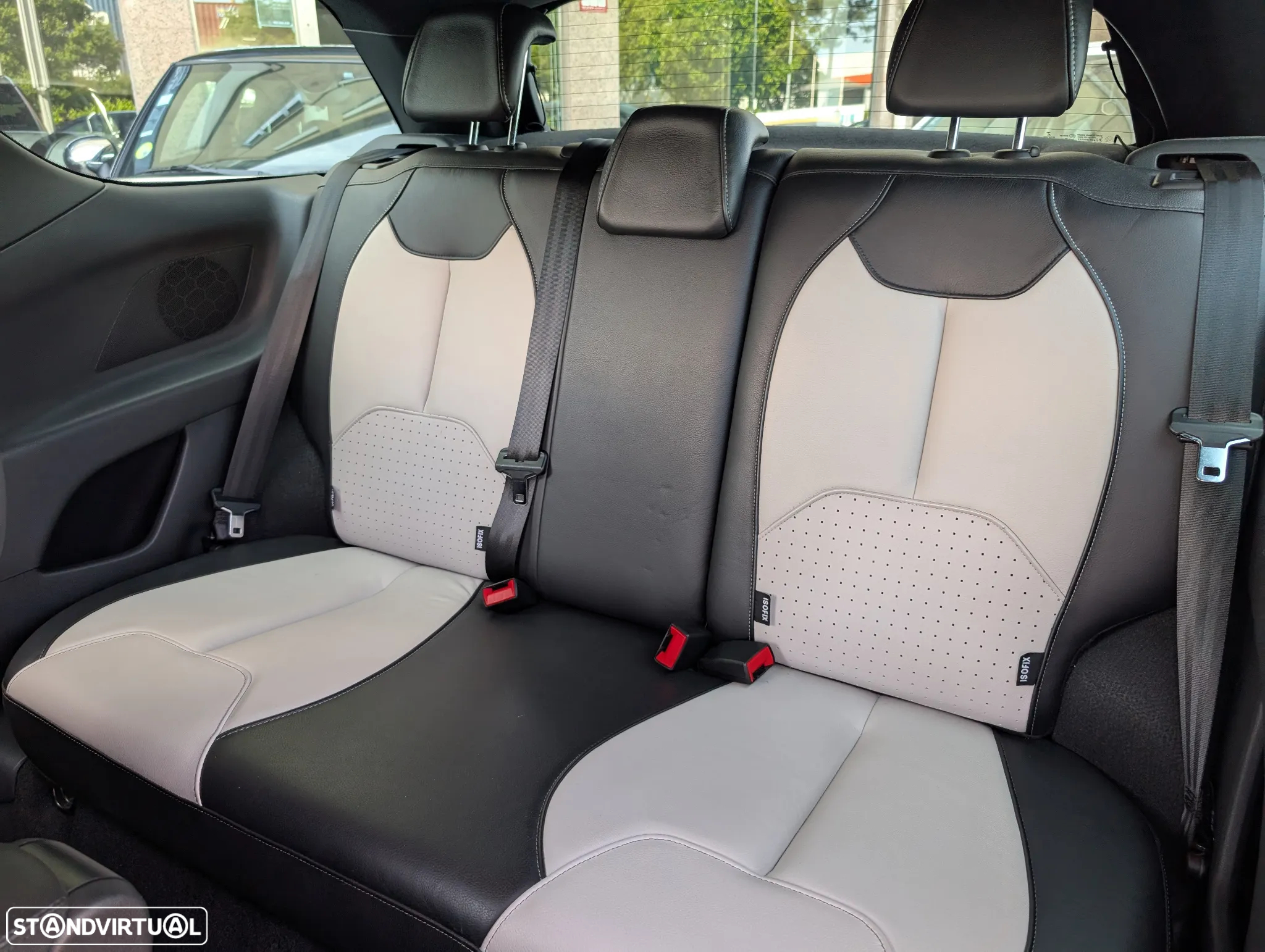 Citroën DS3 1.4 e-HDi Chic CMP - 4