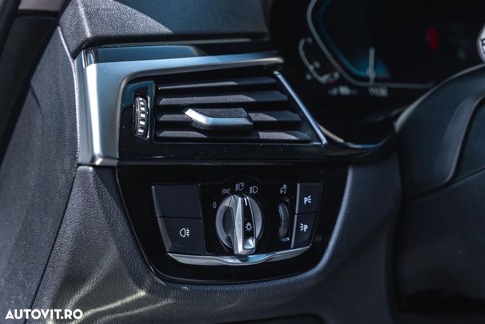 BMW Seria 5 530e xDrive AT PHEV - 27