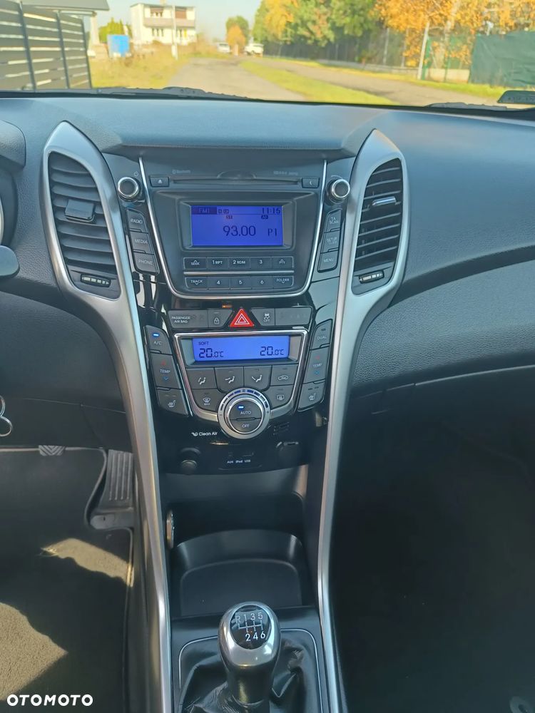 Hyundai i30 1.6 CRDi Comfort - 11