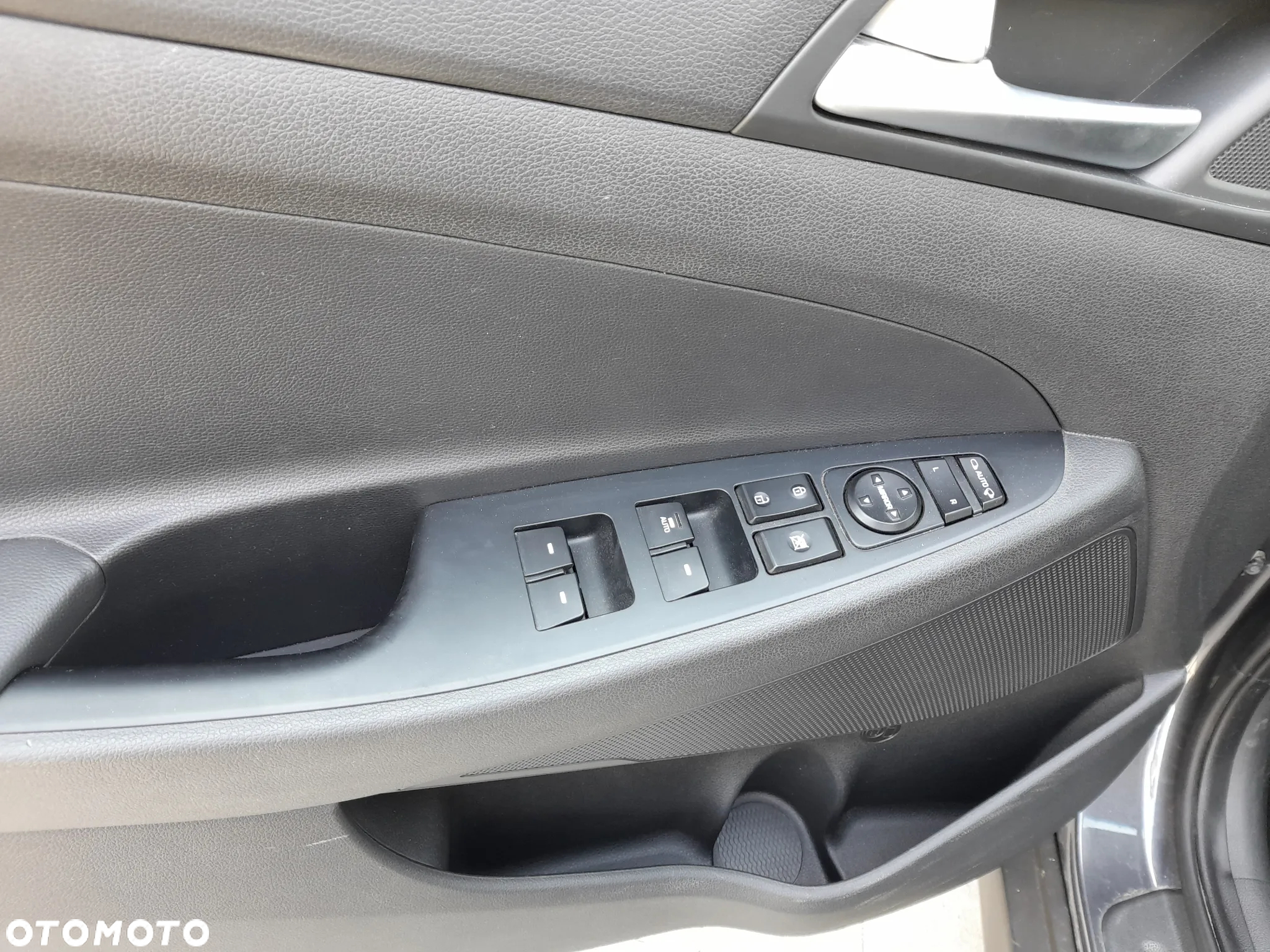 Hyundai Tucson 1.6 GDI BlueDrive Comfort 2WD - 9