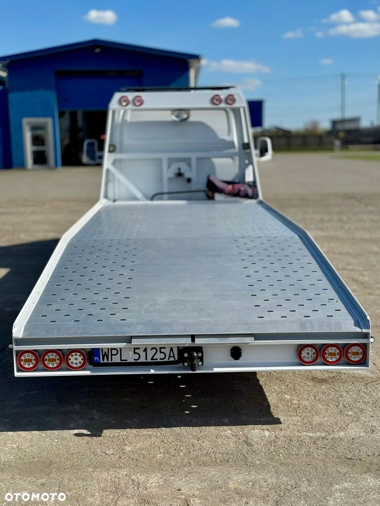 Mercedes-Benz Sprinter 317 Autolaweta najazd alu Hak 3500kg - 15