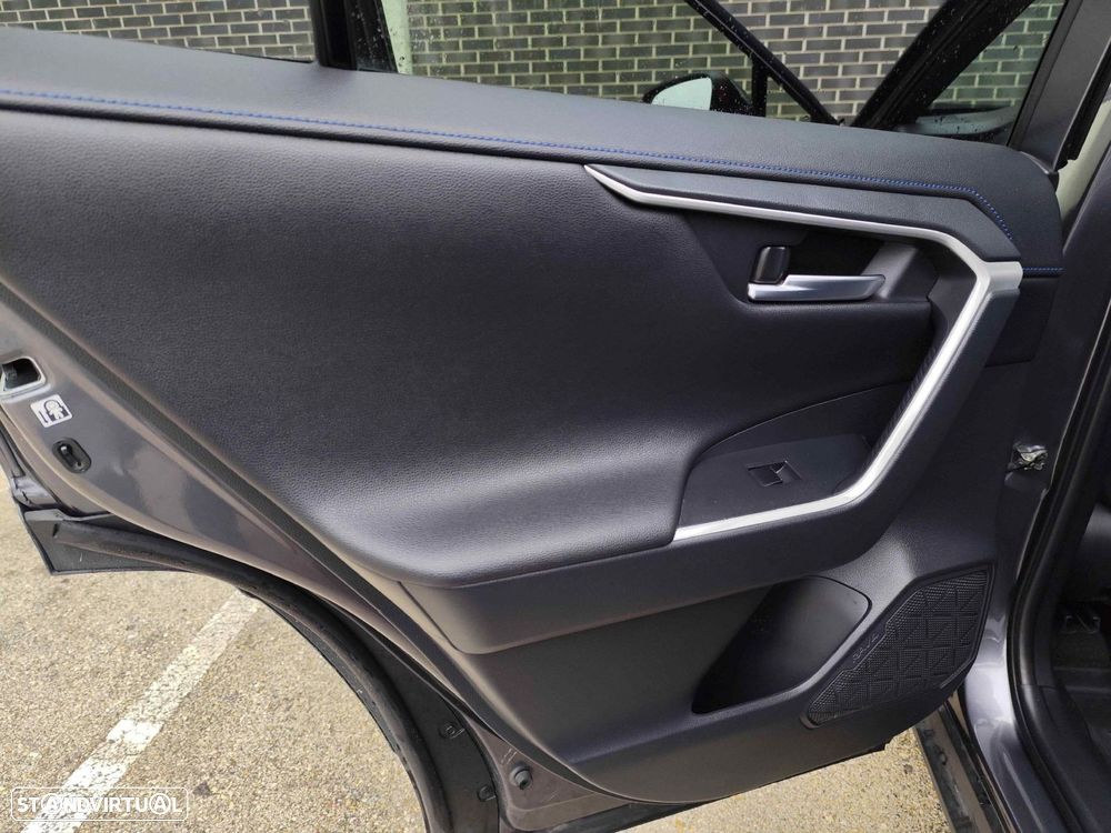 Toyota RAV4 2.5 HDF Lounge - 21