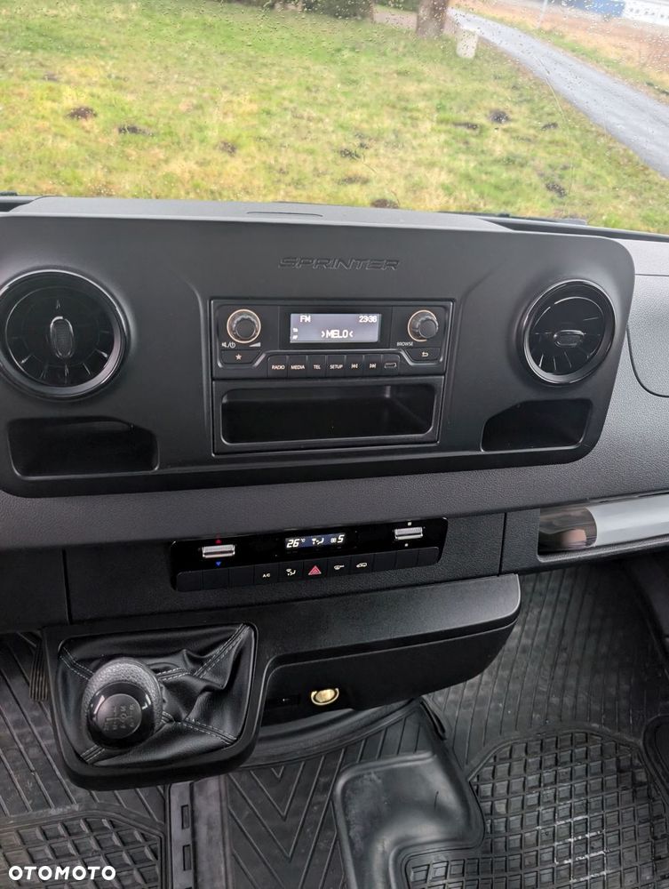 Mercedes-Benz SPRINTER - 8