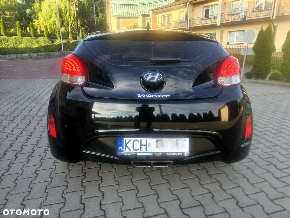 Hyundai Veloster - 8