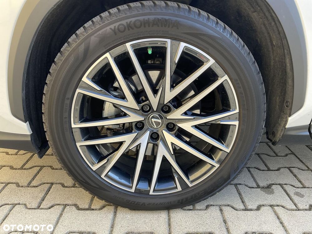 Lexus NX 350h Prestige 2WD - 35