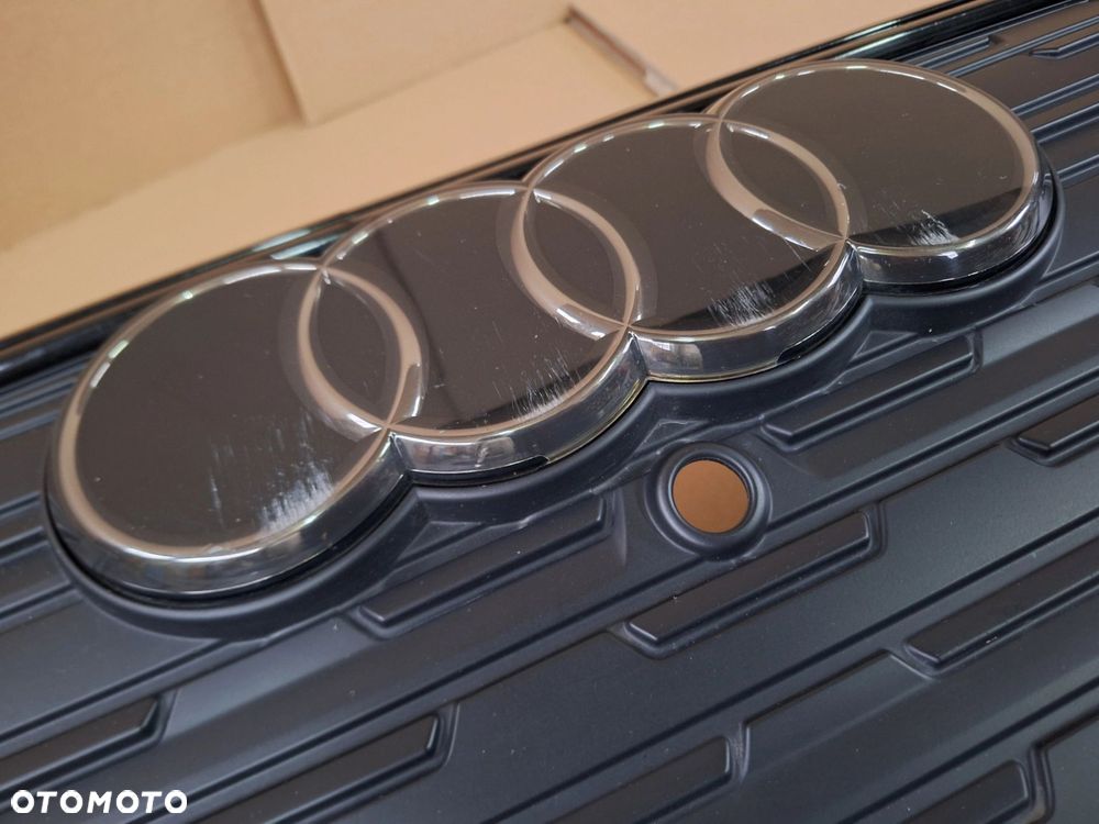 AUDI Q4 E-TRON 21-25 NIE KLEJONY! ZDERZAK PRZÓD PRZEDNI GRILL KRATKA EMBLEMAT ORYG 89A807725A WYSYŁKA 24H - 9