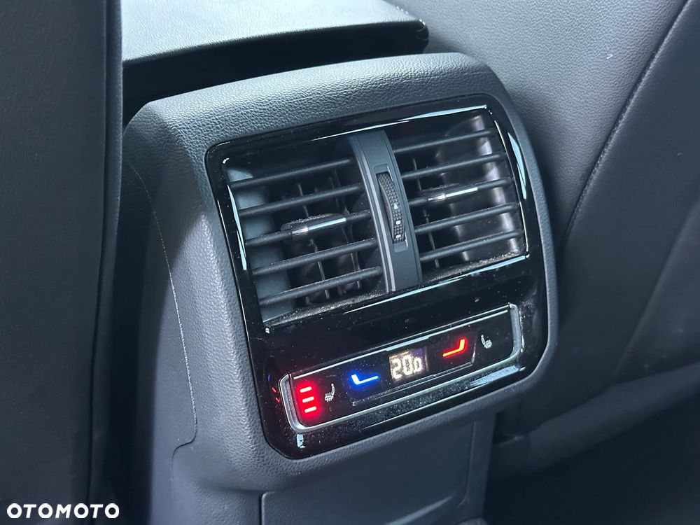 Volkswagen Arteon 2.0 TSI R-Line DSG - 19