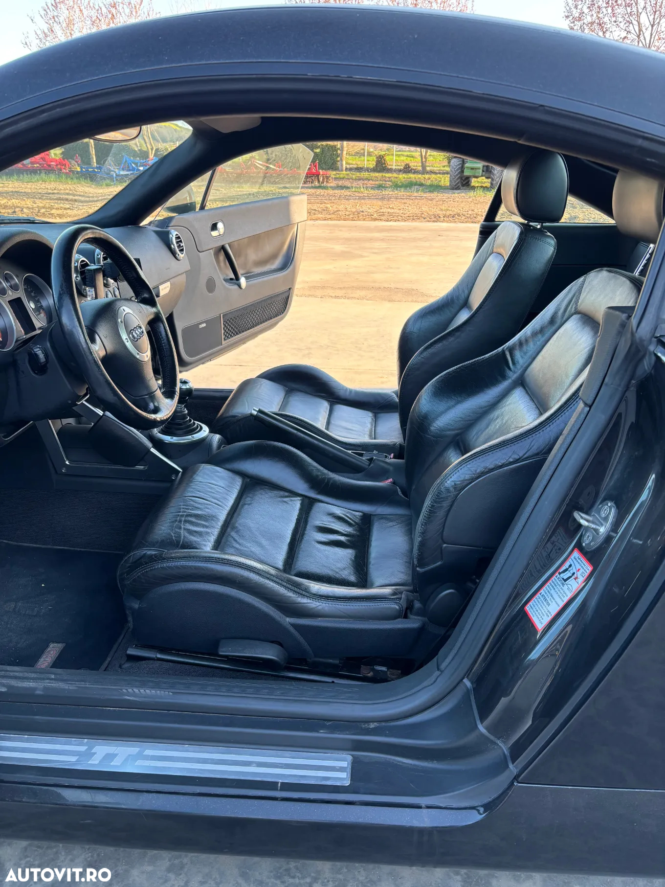 Audi TT Roadster 1.8 T quattro - 11