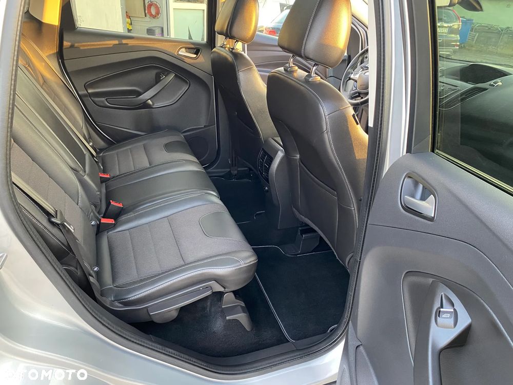 Ford Kuga 2.0 TDCi AWD Titanium - 11