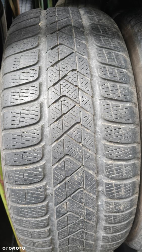 245/45R19 102V - Pirelli Winter SottoZero 3 - Para - 4mm - 3