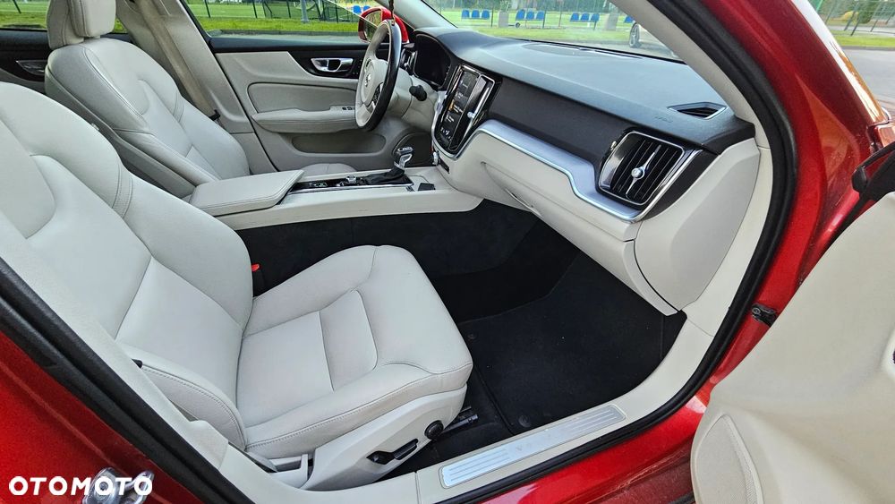 Volvo S60 T6 AWD Momentum Pro - 18