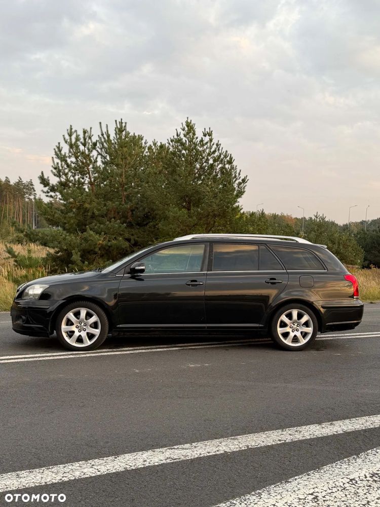 Toyota Avensis 2008 photo 2