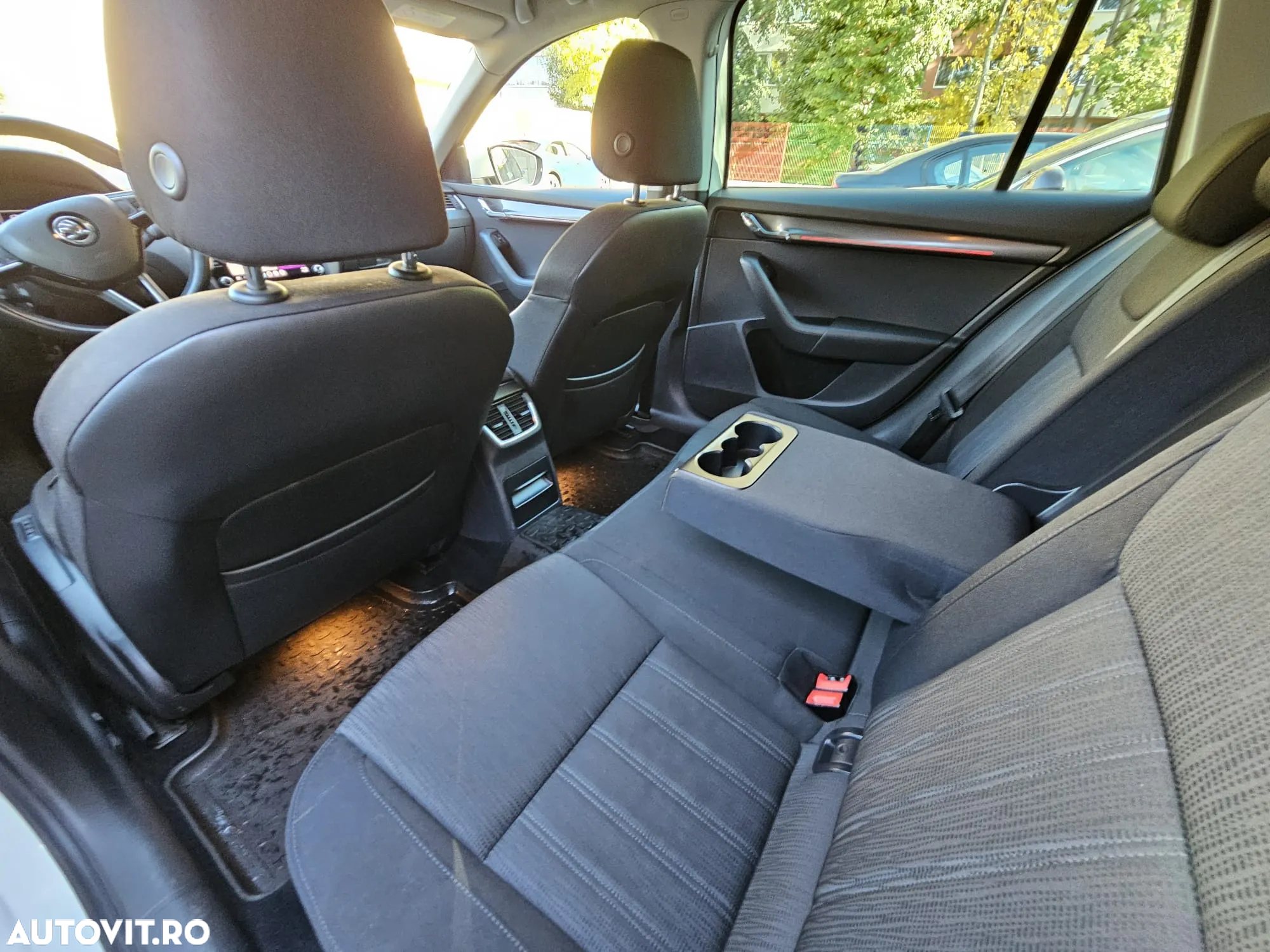 Skoda Octavia Combi Diesel 1.6 TDI DSG Style - 20