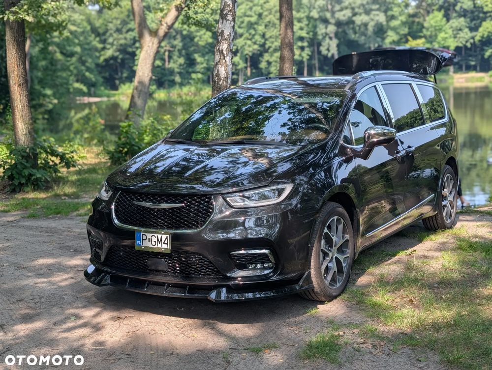 Chrysler Pacifica - 8