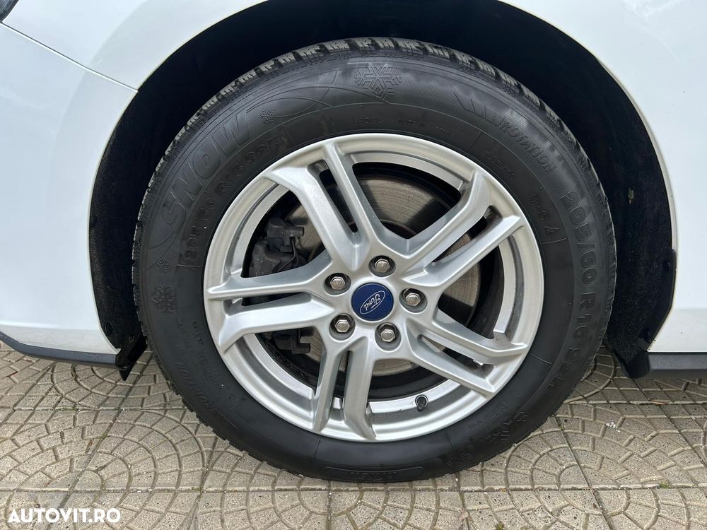 Ford Focus 1.0 EcoBoost Trend - 26