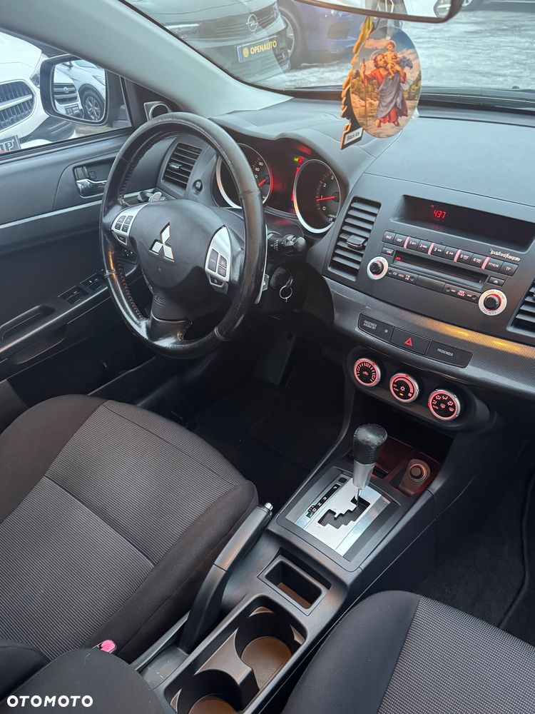 Mitsubishi Lancer 1.8 Intense CVT - 32