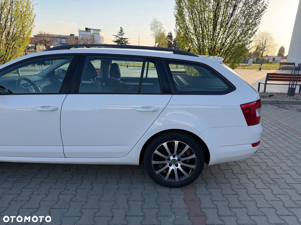 Skoda Octavia 1.6 TDI (Green tec) 4x4 Ambition - 4
