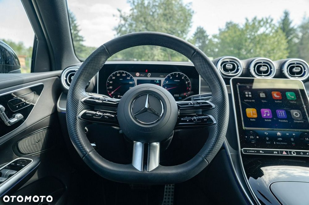 Mercedes-Benz GLC 200 4Matic 9G-TRONIC AMG Line Advanced - 20