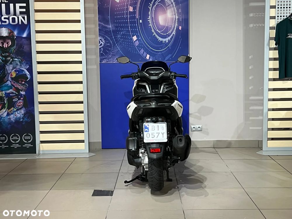 Yamaha NMAX - 4