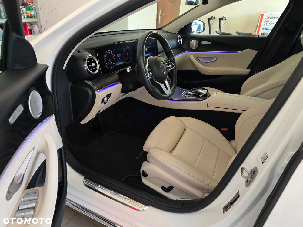 Mercedes-Benz Klasa E 300 de 9G-TRONIC Exclusive - 15