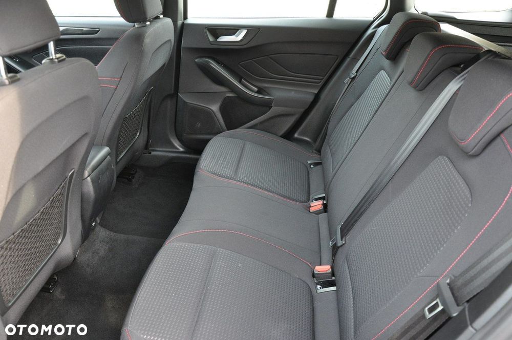 Ford Focus 1.5 EcoBlue Start-Stopp-System ST-LINE - 8