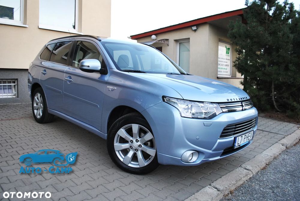 Mitsubishi Outlander Instyle NAVI +