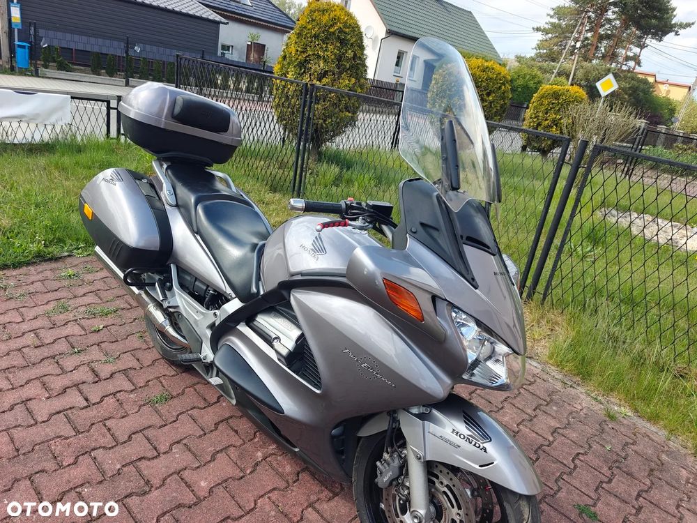 Honda ST - 3