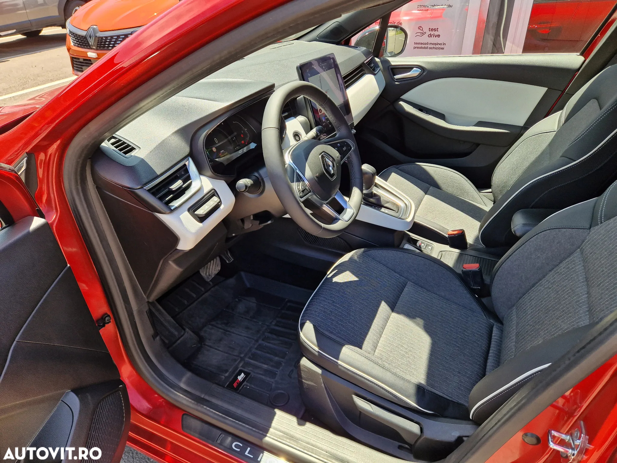 Renault Clio - 12