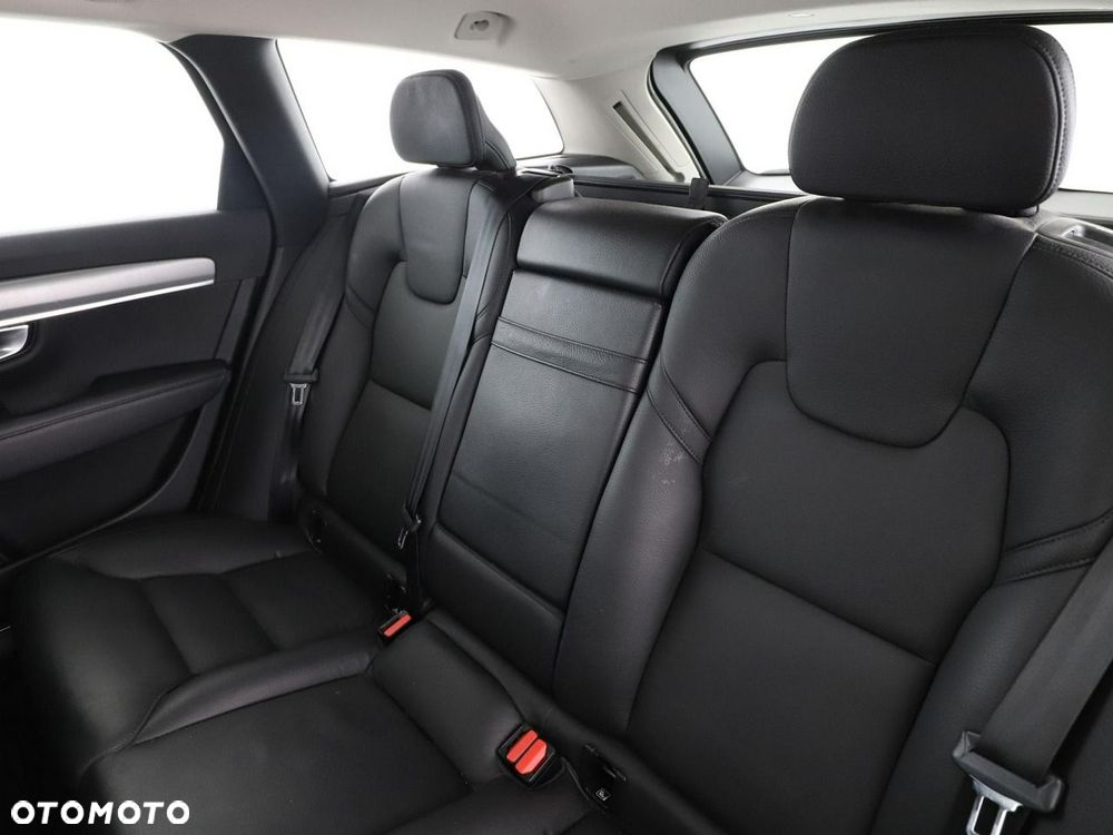 Volvo V90 D3 Momentum Pro - 18