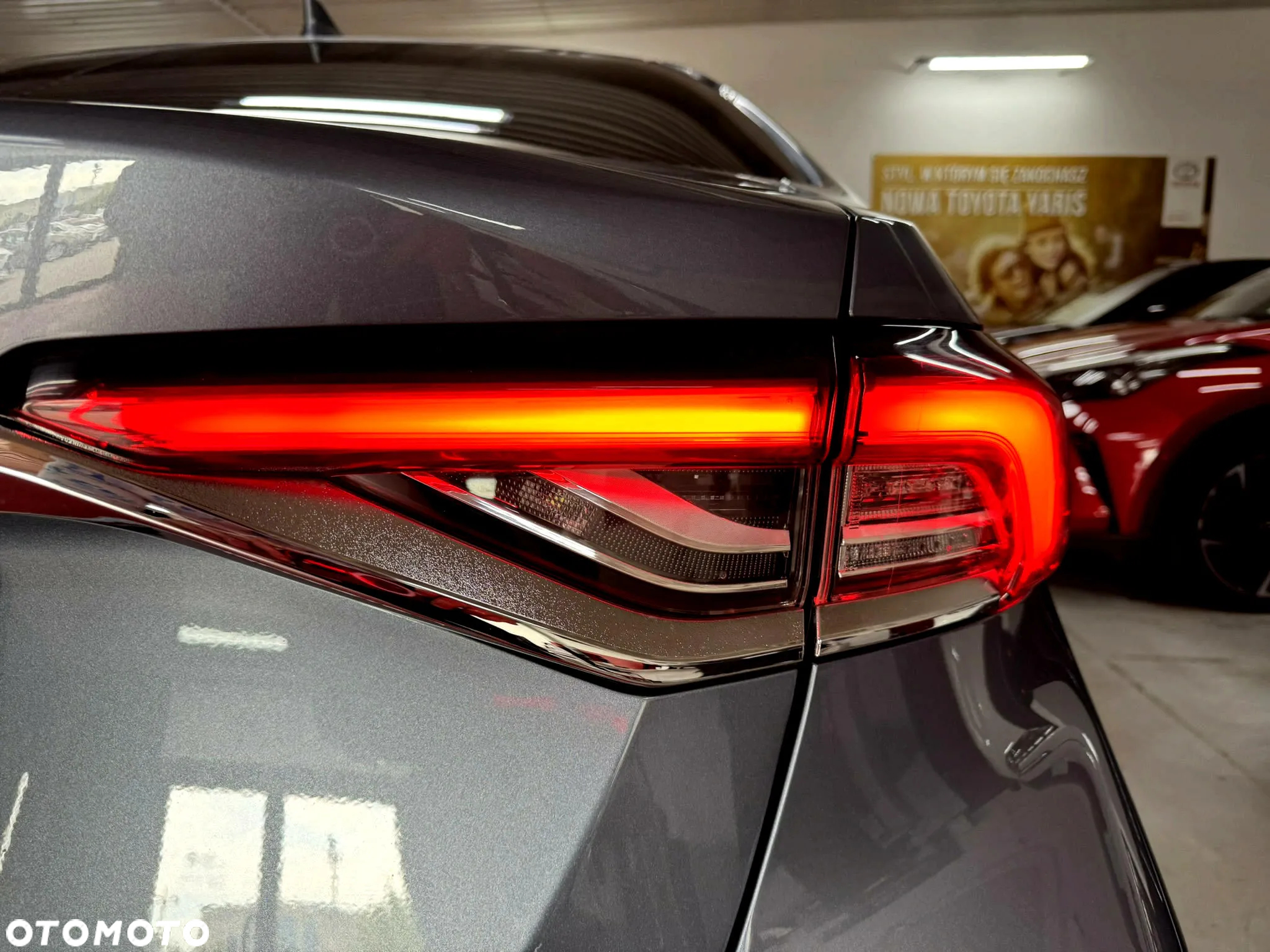 Toyota Corolla 1.8 Hybrid GPF Comfort - 12