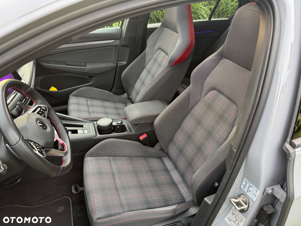 Volkswagen Golf - 13