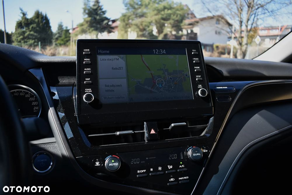 Toyota Camry 2.5 Hybrid Comfort CVT - 25