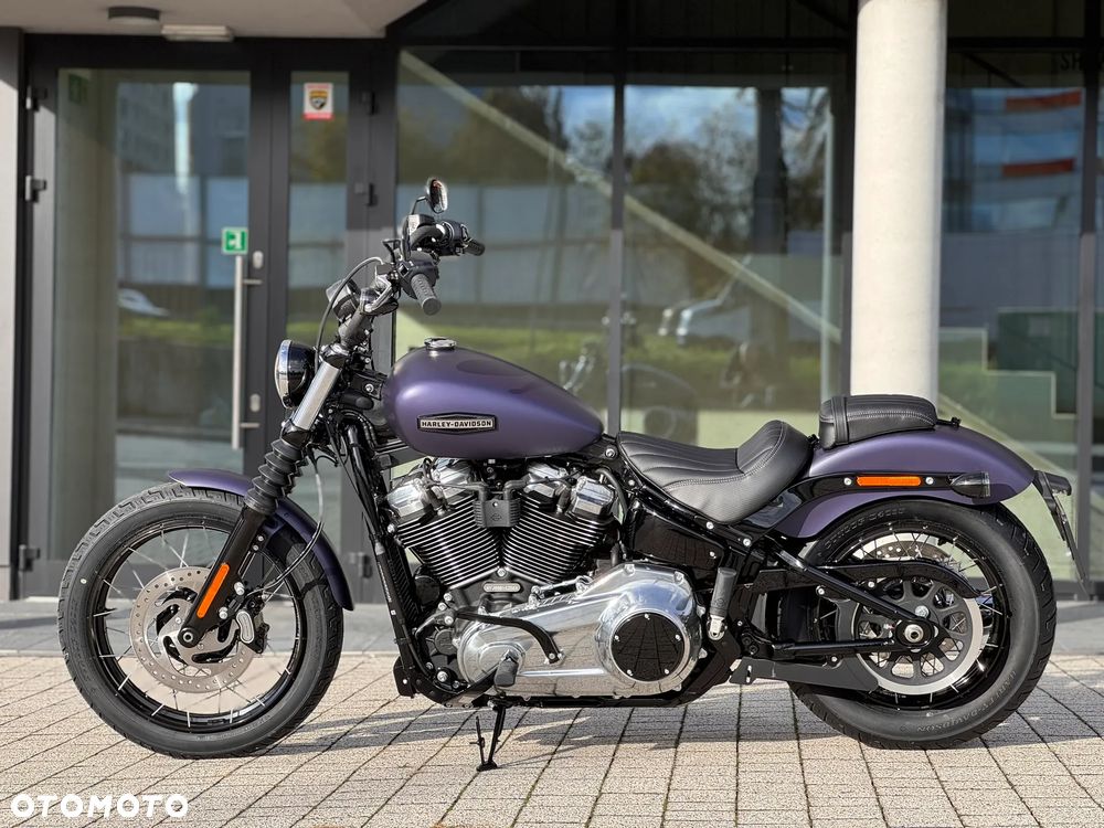 Harley-Davidson Softail Street Bob - 14